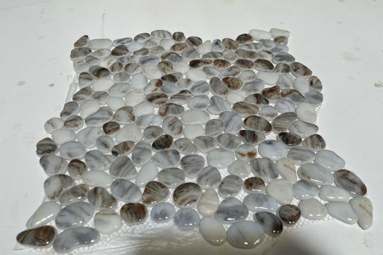 Art Pebble Amber 12 x 12